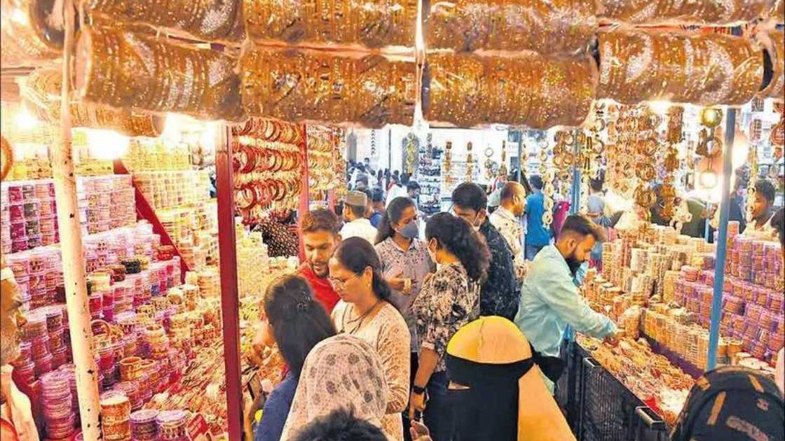 Exploring the Vibrant Street Markets of Hyderabad